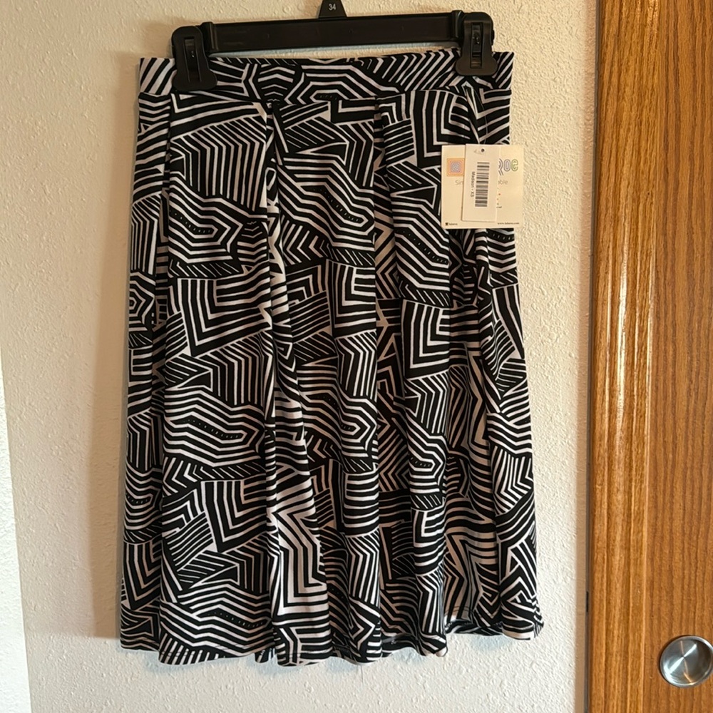 LuLaRoe Madison Skirt NWT size XS